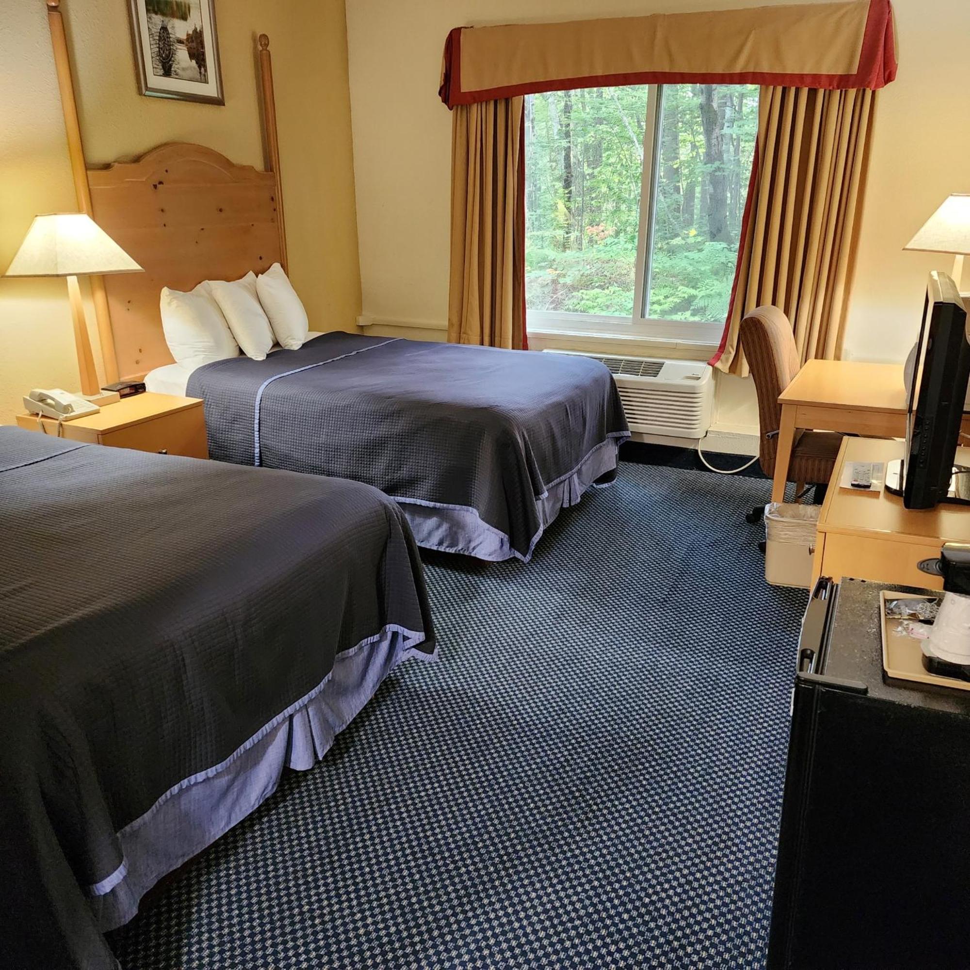 Katahdin Inn & Suites Millinocket Exterior foto